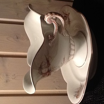 gravy boat