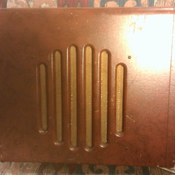 Help me to identify this amp