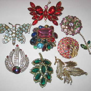 Costume Jewelry Broaches - Costume Jewelry