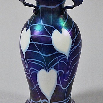 Imperial Free Hand Heart & Vine Vase c.1923. - Art Glass