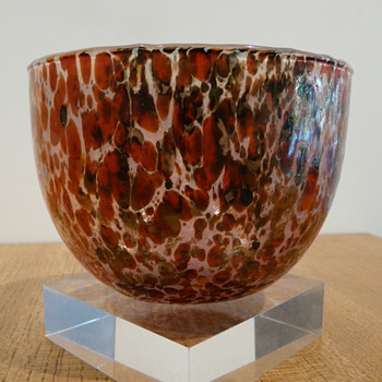 OIVA TOIKKA TUNTURISSA KULHO RUSKA - Art Glass