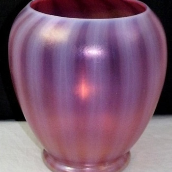 RARE STEUBEN ORIENTAL POPPY VASE - Art Glass