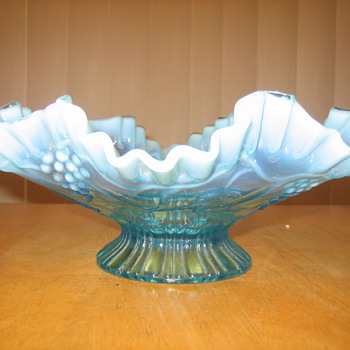 Beautiful Ruffled Edge Bowl