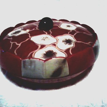 Japanese Decorated Lacquer Wood Bowl with Lid / No Marks or Label / Circa 19??
