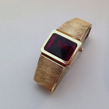 Vintage 1970's LED Digital Wristwatch - Wristwatches