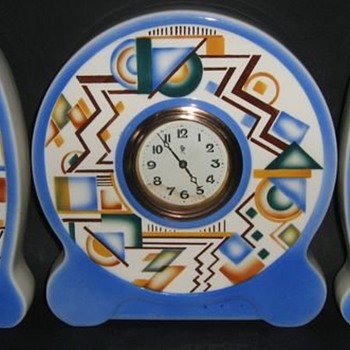 Typical patterns on pottery in the Art Deco style. (here on a mantel clock) - Art Pottery