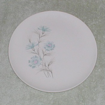 Boutonniere Pattern China Plate