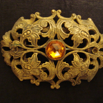 Cool looking brooch - Costume Jewelry