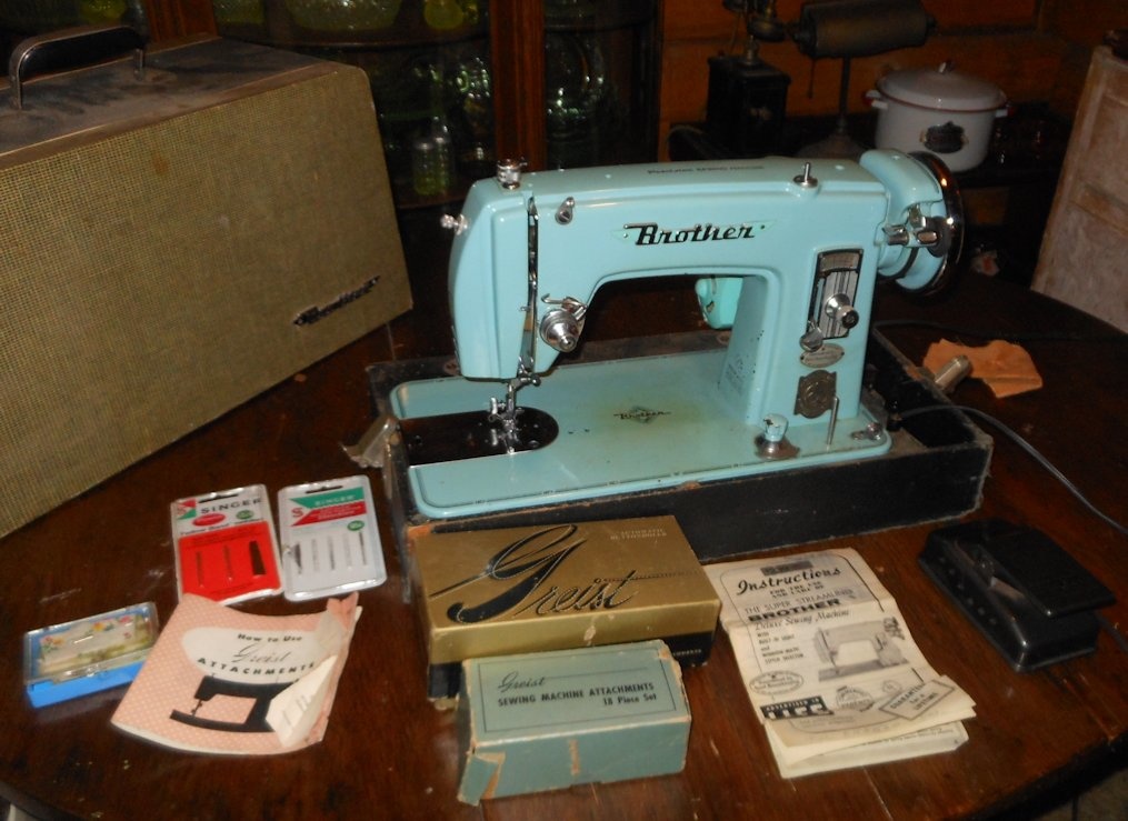The Super Streamliner Brother Deluxe Sewing Machine Collectors Weekly