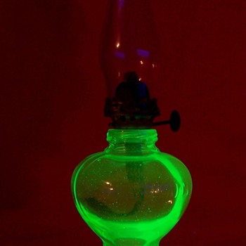Small Uranium Glass " Handy Lamp "