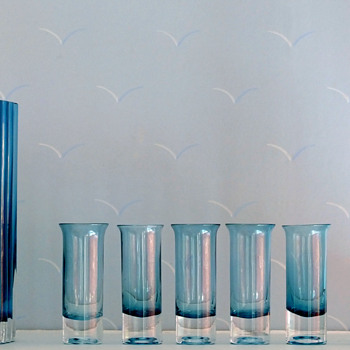 Lovely Aseda blue color tint! - Art Glass