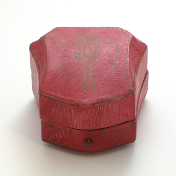 magenta paper ring box - Fine Jewelry