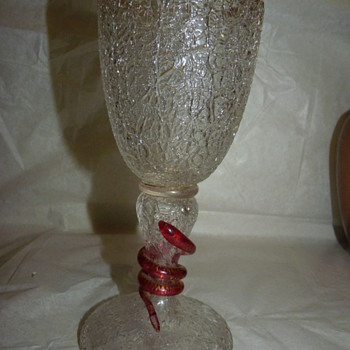 Eisglas mit Rosa schangenhenkel  Harrach 1860's (iceglass with a snake) - Art Glass