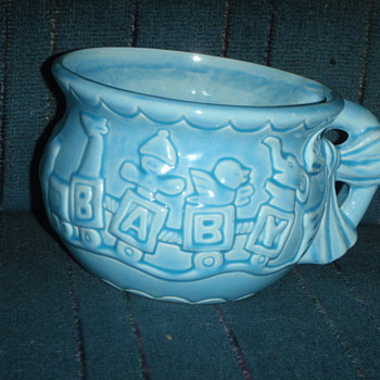 CCC 009 USA Pottery Large Baby Mug