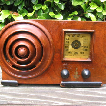 Emerson Ingraham Bullseye  Wood Tube Radio AX-212  from 1938 - Radios