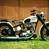 1966 Triumph T-120 Bonneville custom '40s style