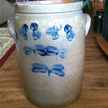 Old unmarked crock