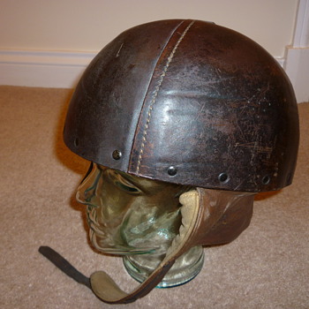 British WW11 Leather Dispatch Riders helmet - Military and Wartime