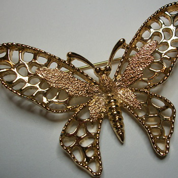 Madame Butterfly Brooch - Costume Jewelry