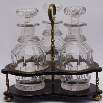 Triple Decanter Stand