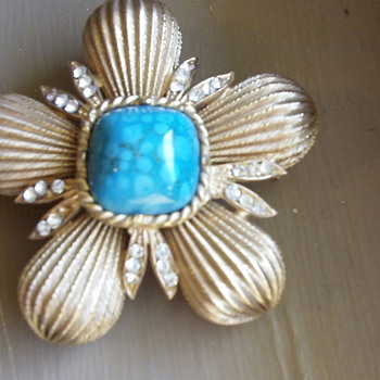 Chunky Coro brooch - Costume Jewelry