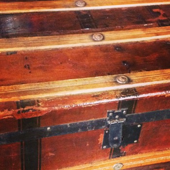 Cross slat flat top steamer trunk with Dominion Atlantic Railway Steamship/Boston tag 