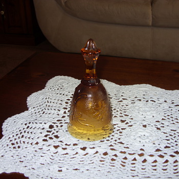 tiara indiana glass bell