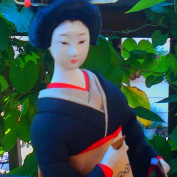 Shamisen player with black kimono (continued) - Dolls