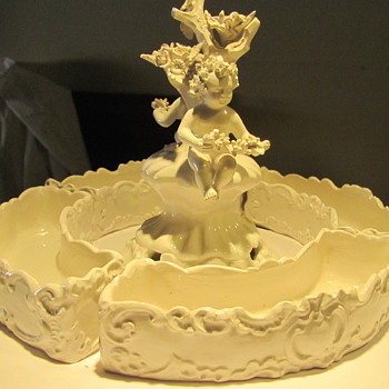 PORCELAIN FIGURINE 