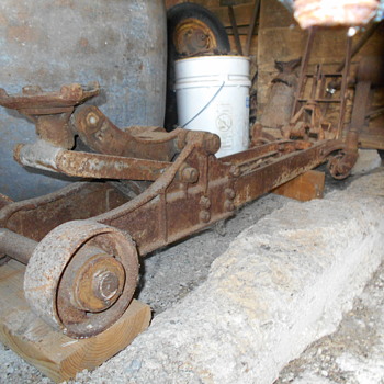 Walker Roll-a-Car mechanical floor jack - Classic Cars