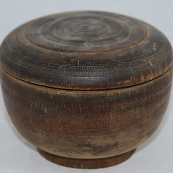 Shaker or Primitive Early Wooden Bowl New England