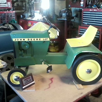 pedal tractors - Tractors