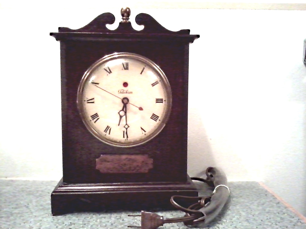 Warren Telechron Co. Electric Mantel Clock / Model 4H99 "The