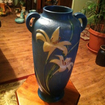 Roseville Zephyr Lily