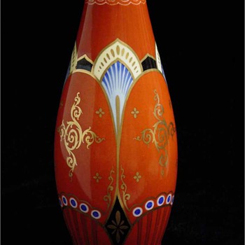 Glass or Porcelain Vase? Unidentified red cross inside oval mark. - Art Pottery