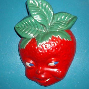 Some times I feel like sombody's watching me! - Art Pottery