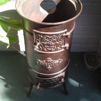 Friedland no. 6 parlor stove/heater - Kitchen