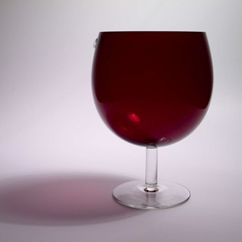 Saara Hopea Red Vase and Liquor Glasses for Nuutajärvi - Art Glass