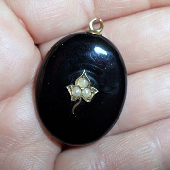 Jet/Onyx, Seed Pearl, Hair, Mourning Pendant - Victorian Era