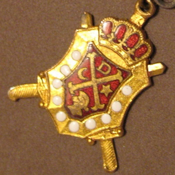 Vintage DEMOLAY Masonic Pin attached to Peoria HS Pin - Medals Pins and Badges