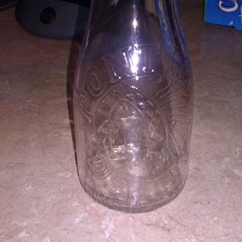 1948 one pint milk jar. pontiac michigan diary - Bottles