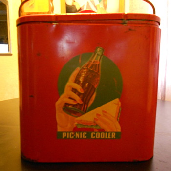6 pk pic-nic cooler.