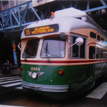 Retro trolley in North Philadelphia - Railroadiana