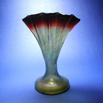 Rindskopf Pepita Fan Vase - Art Glass