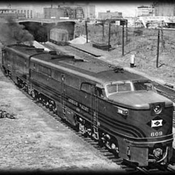 New York Central & Lehigh Valley RR Engines - Railroadiana