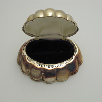 silver clam ring box