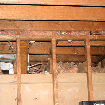 Thars VINTAGE GOLD (er,tin) in them walls! - Breweriana