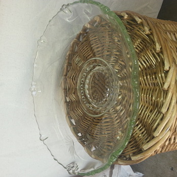 Gorgeous bowl... - Glassware