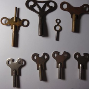 Antique Barrel Clock Keys - What make or model?