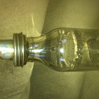 Oil bottle red indain - Petroliana